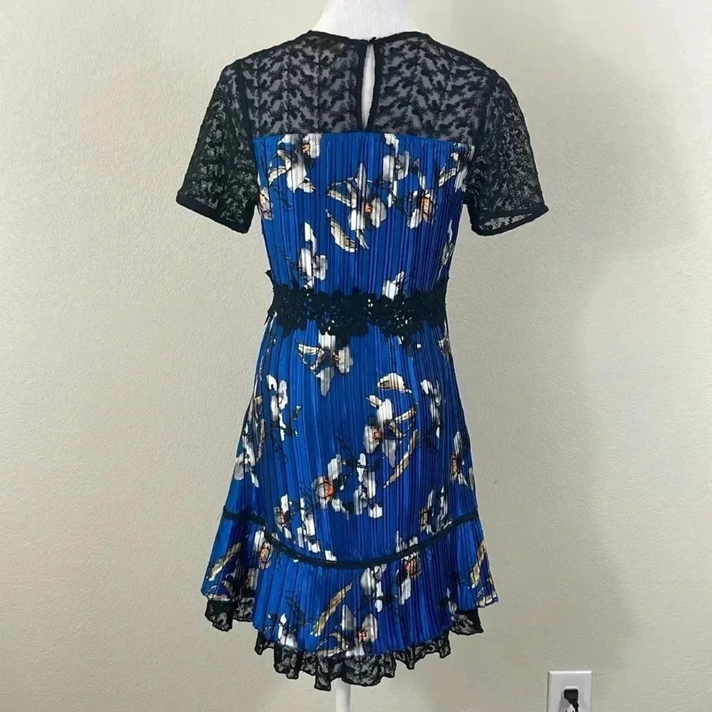 Foxiedox blue floral lace flared mini dress size 4 - Picture 3 of 10